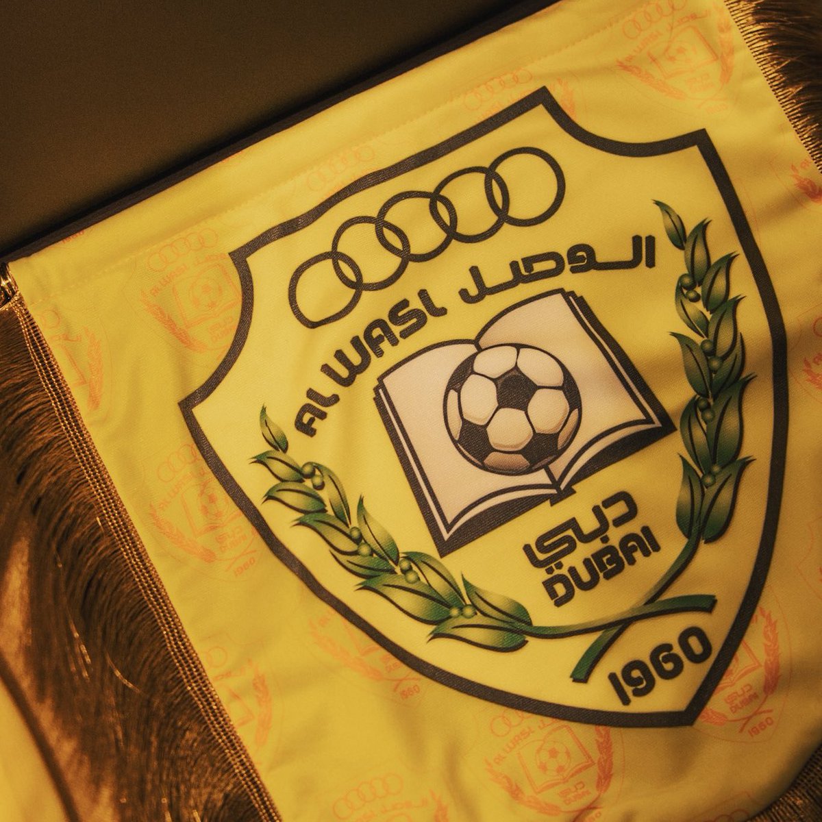 UrKhalifa's tweet photo. علاقتنا بـ #الوصل تفوق حدود المدرجات ،
نعيشها حكاية ولاء تُروى على ألسنة العاشقين 💛

جميعنا غداً خلف الذهب لنحيي الآمال ، 
ولنصنع في زعبيل الفخر أجمل الليال 🌟

#الديربي_بالاصفر https://t.co/t8F4DG7eDj