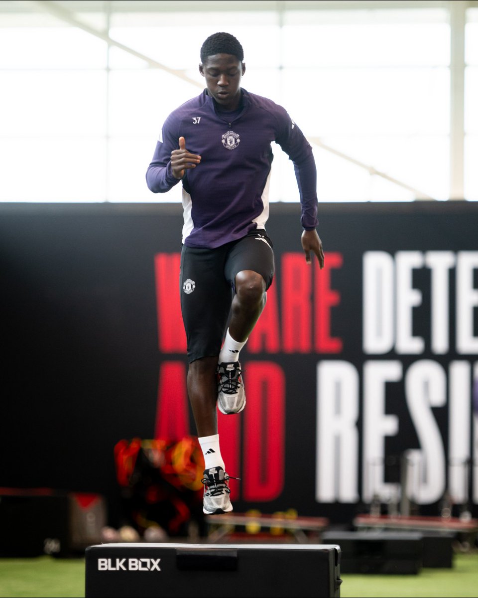 godwinehiz's tweet image. Y'all complain that Kobbie Mainoo is too slow and kills the intensity of our games.
I only see a kid that plays with so much composure 🤷. #MUFC #GGMU