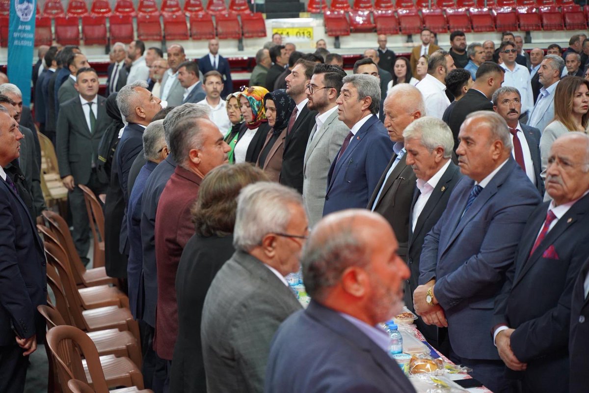 19 Ekim Muhtarlar günü münasebeti ile Kayseri Valiliği ve Kayseri Büyükşehir Belediyemiz tarafından düzenlenen programa Kayseri Valimiz Sn. Gökmen Çiçek, İl Başkanımız Sn. Hüseyin Okandan, MHP İl Başkanı Sn. Enes Ertuğrul Kalın, Milletvekilimiz Sn. S. Bayar Özsoy, Büyükşehir