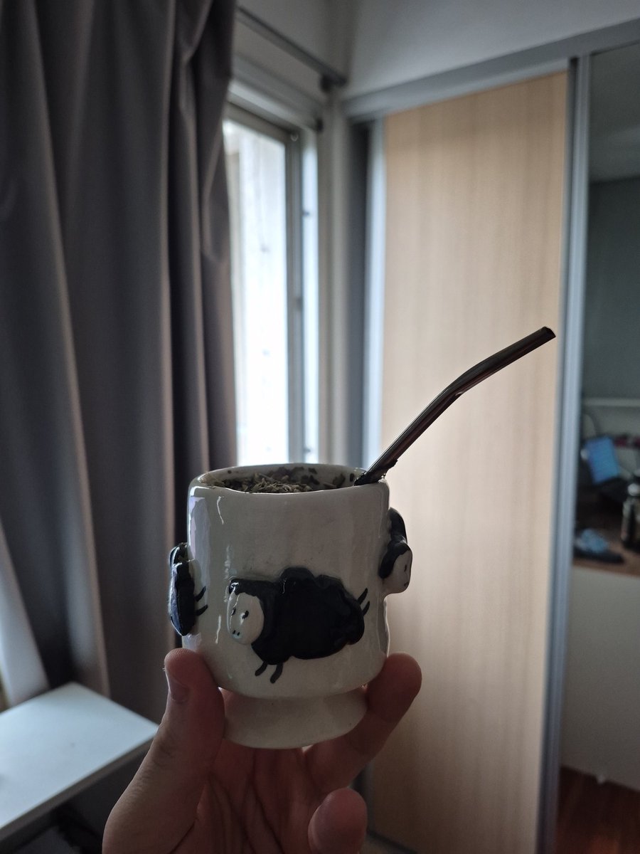 other_tools's tweet image. Tweet de apreciacion a la pieza única que me hizo una amiga. Matecito out of step