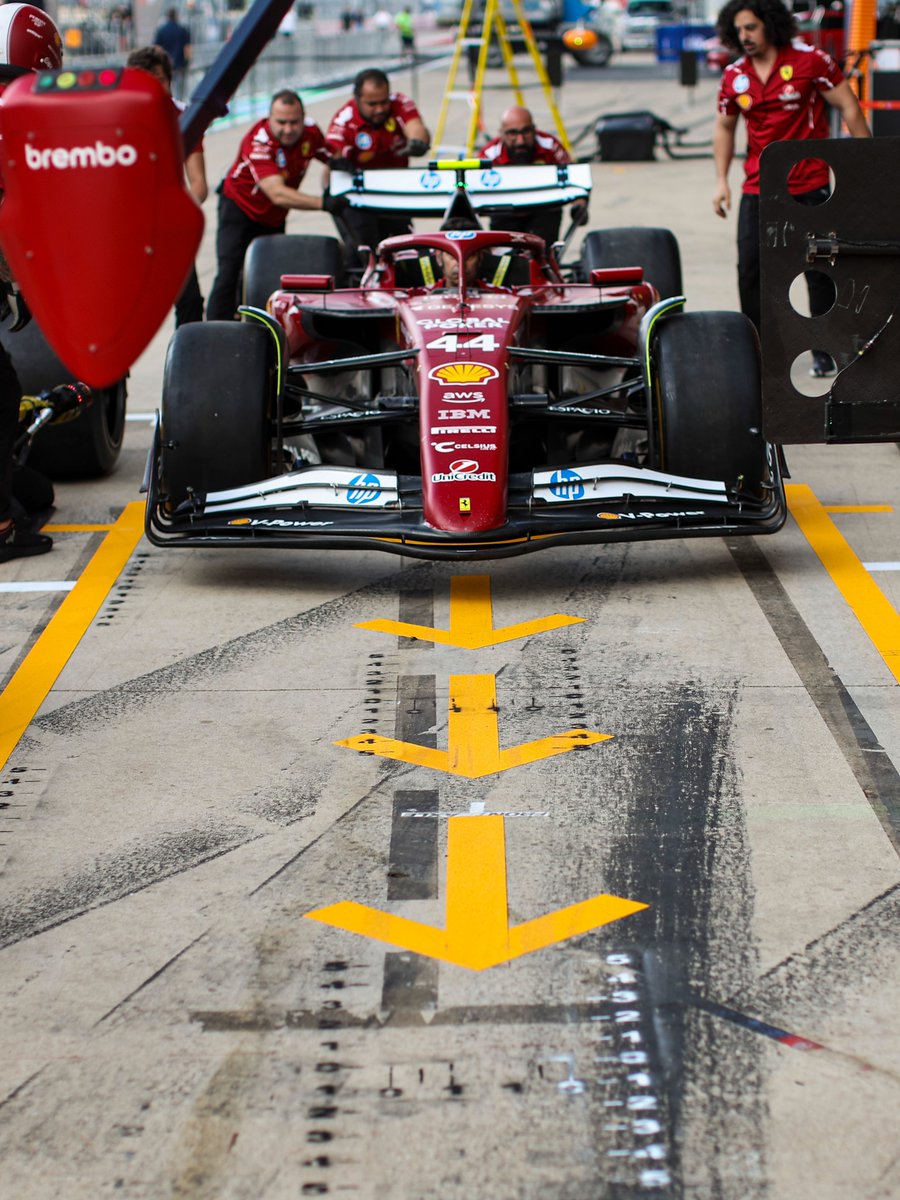 ScuderiaFerrari's tweet image. Spurs off, helmets on ⚙️