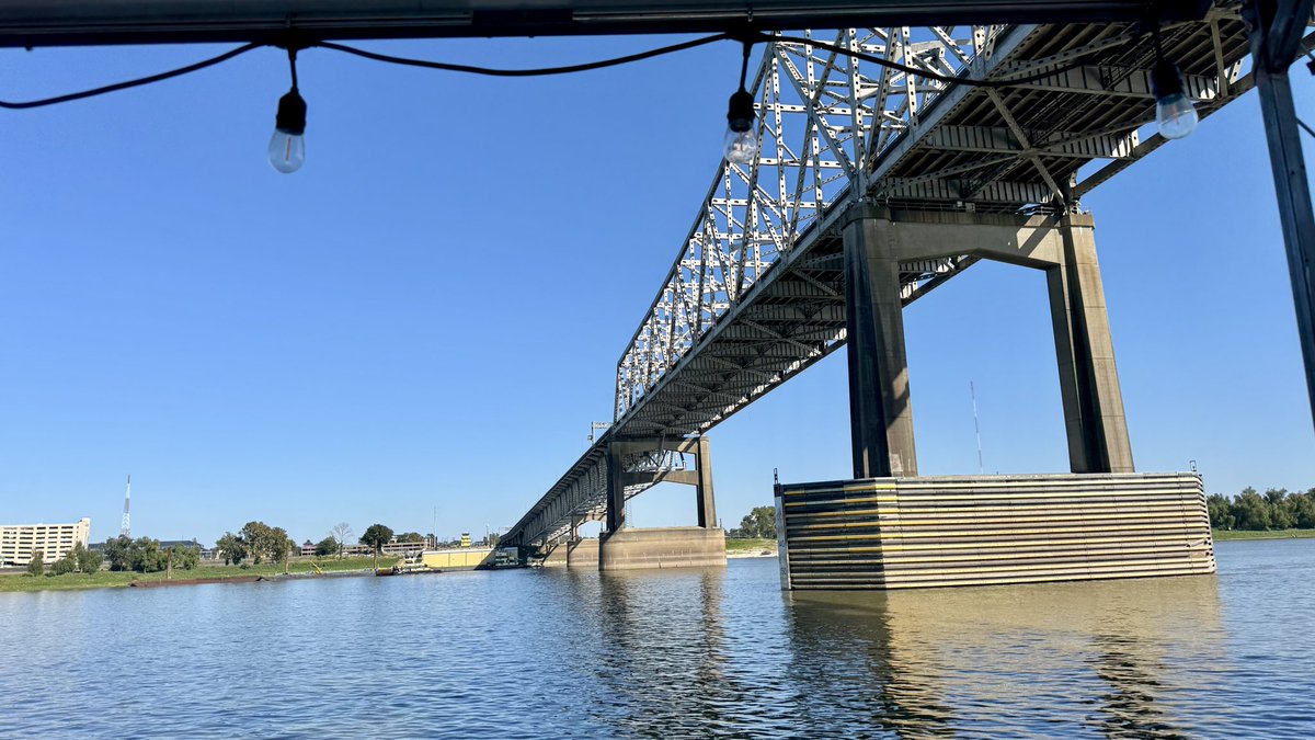 IntrepidEscape's tweet image. Boat trip on the Mississippi? Don’t mind if I do!! This is from Baton Rouge with Baton Rouge Cruises 🤩🇺🇸

#ExploreBatonRouge #MyLouisiana