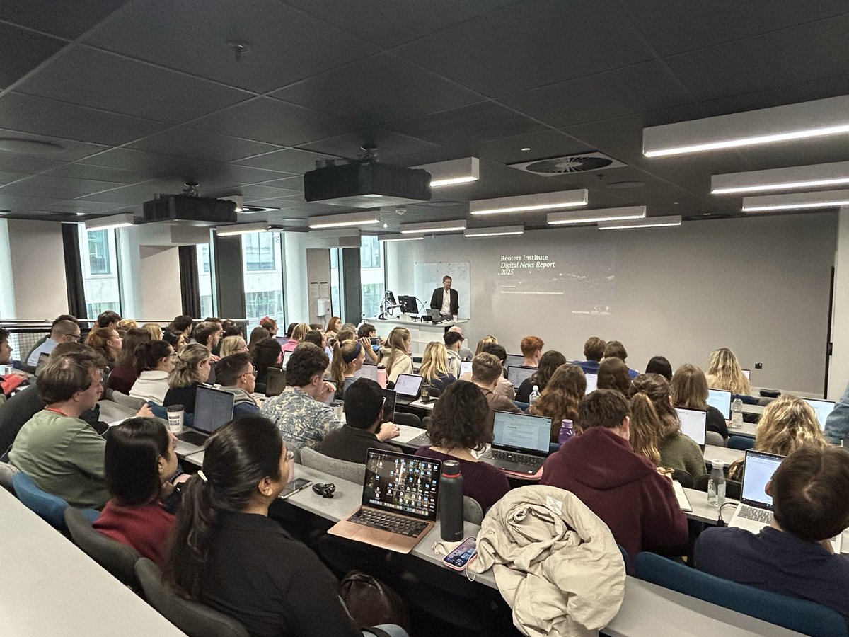 Gavinallen's tweet image. Huge thanks to @nicnewman on his last visit to @CardiffJomec to talk about his research work on the
Reuters Digital News Report. 

It’s a real privilege for our students to have access to your brain and experience.

We’ll see you in the future with your new projects.