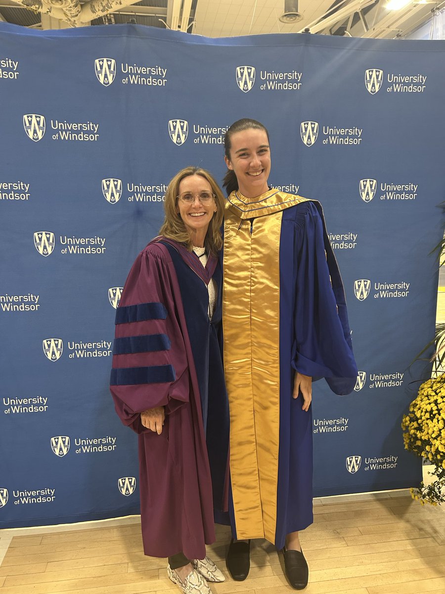 SPPARC_UWindsor's tweet image. Happy convocation day, Dr. Paré!! @KristaJChandler @mpare22 @uwinkinesiology