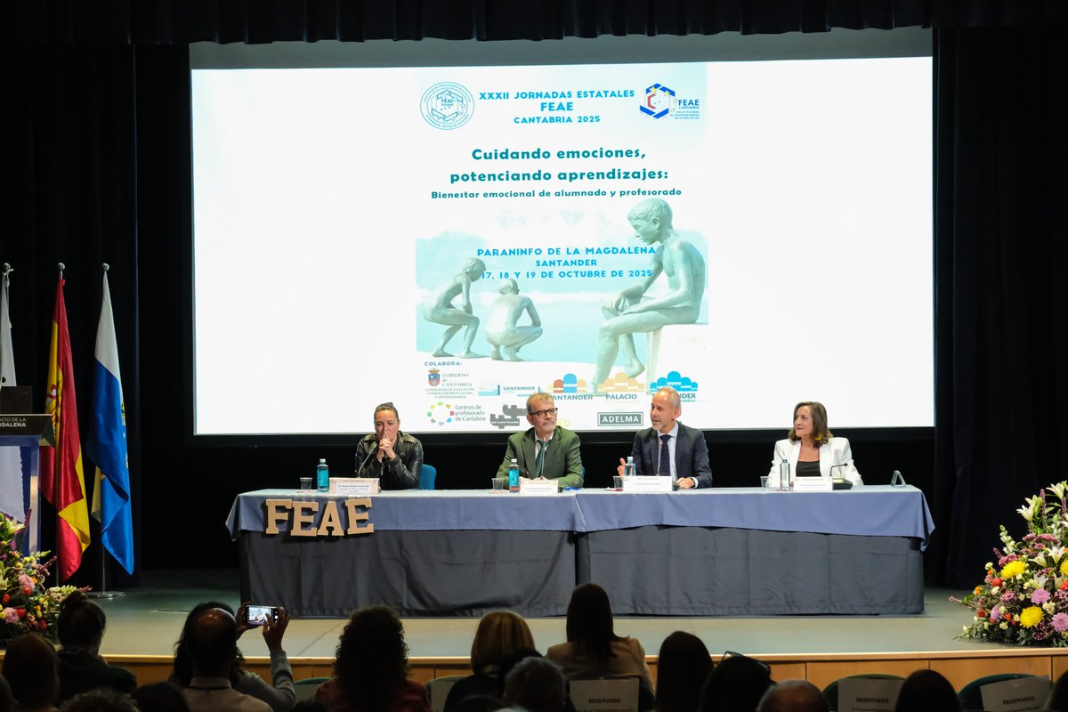 cantabriaes's tweet photo. ✅ @SERGIOSILVA75 sitúa la salud y el bienestar emocional del alumnado y profesorado como uno de los ejes fundamentales de la estrategia educativa de #Cantabria

✅ Ha inaugurado las jornadas estatales del Fórum Europeo Administradores Educación #FEAE

ℹ️➡️https://t.co/slvGDzqIJ8 https://t.co/IVrJDp74MZ