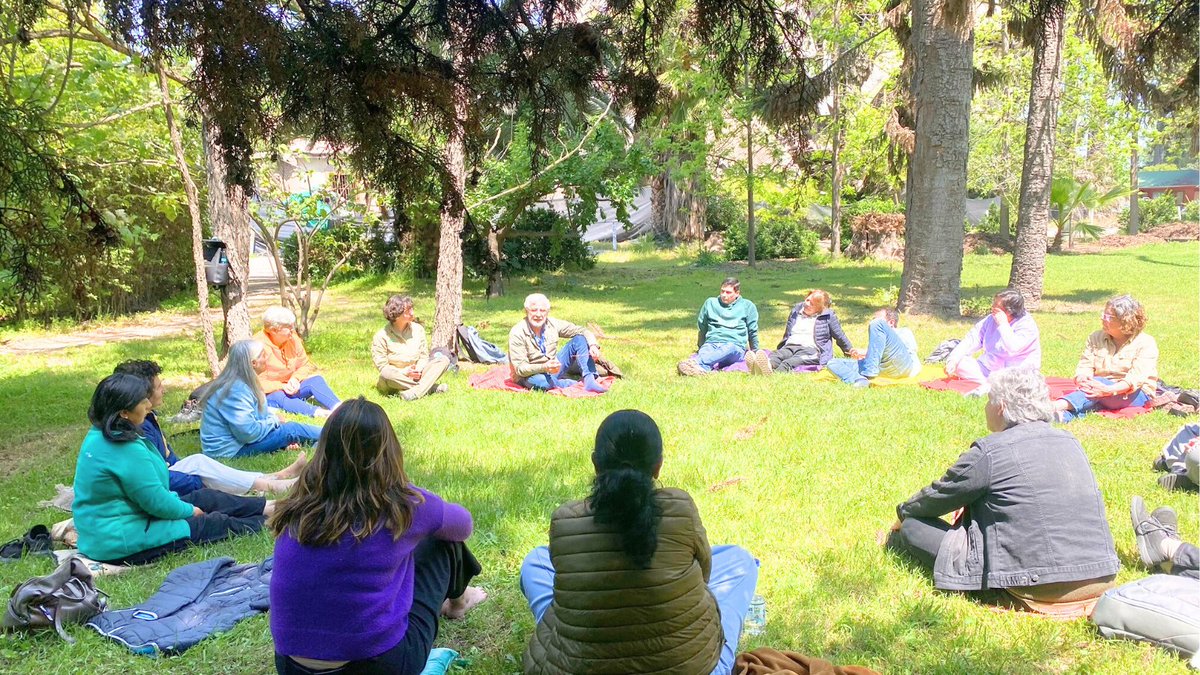 conaf_rm's tweet photo. En conmemoración del Día Internacional de la Mujer Rural🌾, CONAF realizó una jornada de baños de naturaleza y un taller de propagación de árboles nativos, junto a mujeres de distintos sectores de la región.  Actividad organizada en conjunto con
@IndapRM , #PRODEMU y @MMEG_RM https://t.co/nMR4Y1ieLm