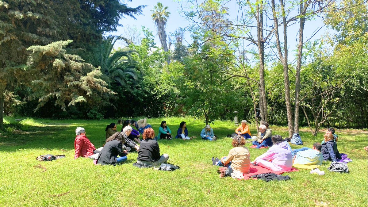 conaf_rm's tweet photo. En conmemoración del Día Internacional de la Mujer Rural🌾, CONAF realizó una jornada de baños de naturaleza y un taller de propagación de árboles nativos, junto a mujeres de distintos sectores de la región.  Actividad organizada en conjunto con
@IndapRM , #PRODEMU y @MMEG_RM https://t.co/nMR4Y1ieLm