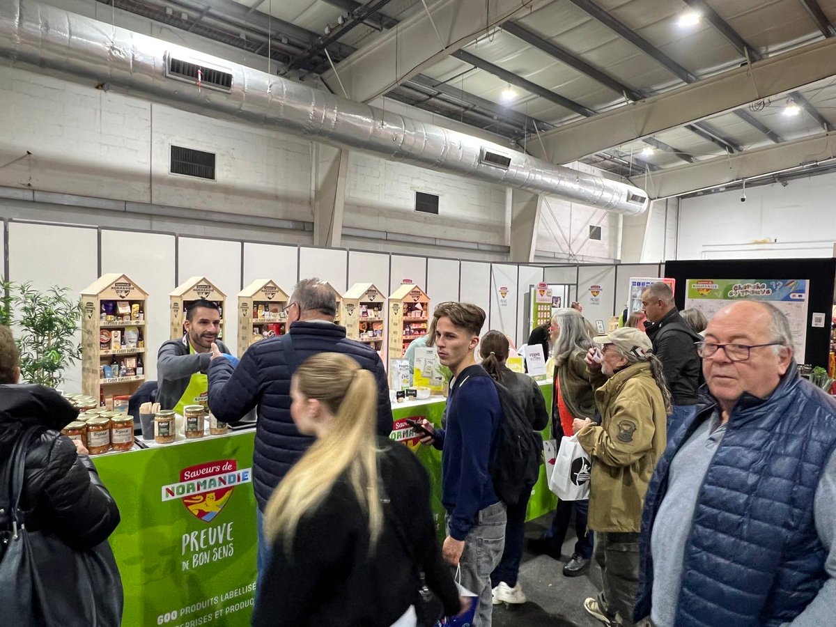 SaveursDeNdie's tweet photo. FÊNO 2025, c’est LE rendez-vous normand à ne pas manquer 🐆

Du 17 au 19 octobre, retrouvez nos 41 producteurs Saveurs de Normandie pour de la vente directe et des dégustations au Parc Expo de Rouen, Hall 2 – stand EAB 11.

#FENO2025 #preuvedebonsens #normandie https://t.co/M0ex9t20NC