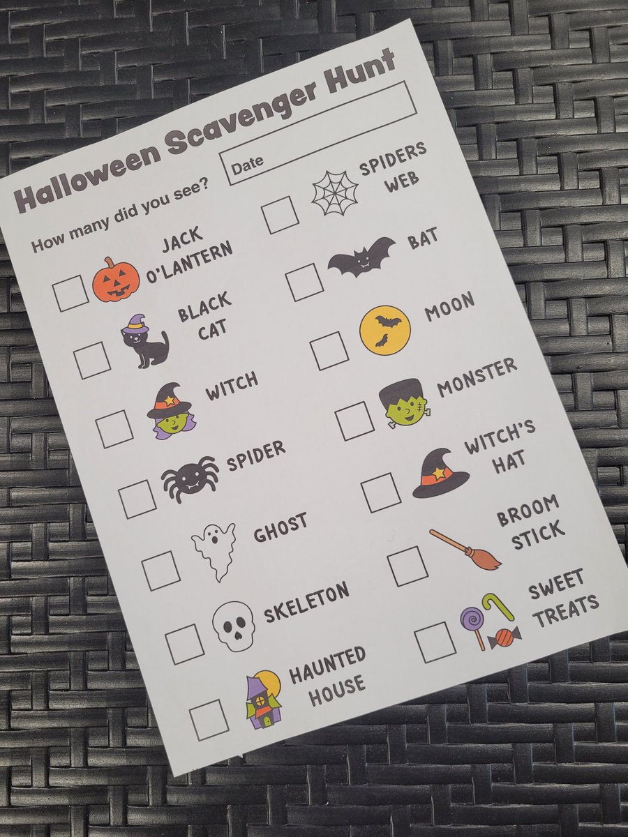 We've been getting things ready for half-term week!  
Lots going on at our bookshop and the other shops in the arcade at Littlehampton 👻🎃🧙‍♀️