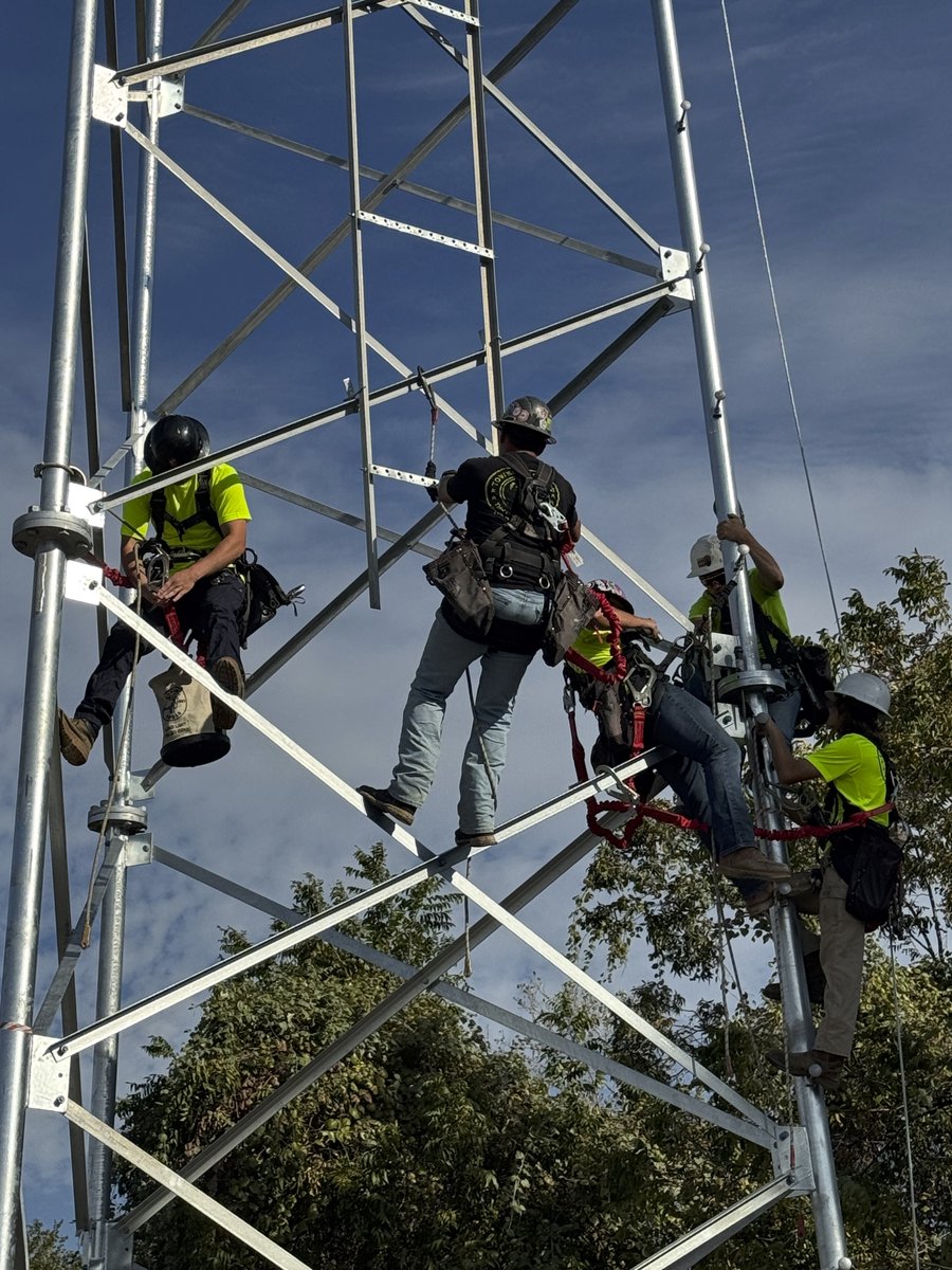 JTS_Inc's tweet photo. Yesterday, our crew consisting of Ray Martin Jr., Alec Lopez, Jay Long, Trae Talent and Christian Marion erected a 100' @SabreIndustries S3TL self-supporting tower in Lewisville, TX. Great job team!! https://t.co/tgrfcdGOY5