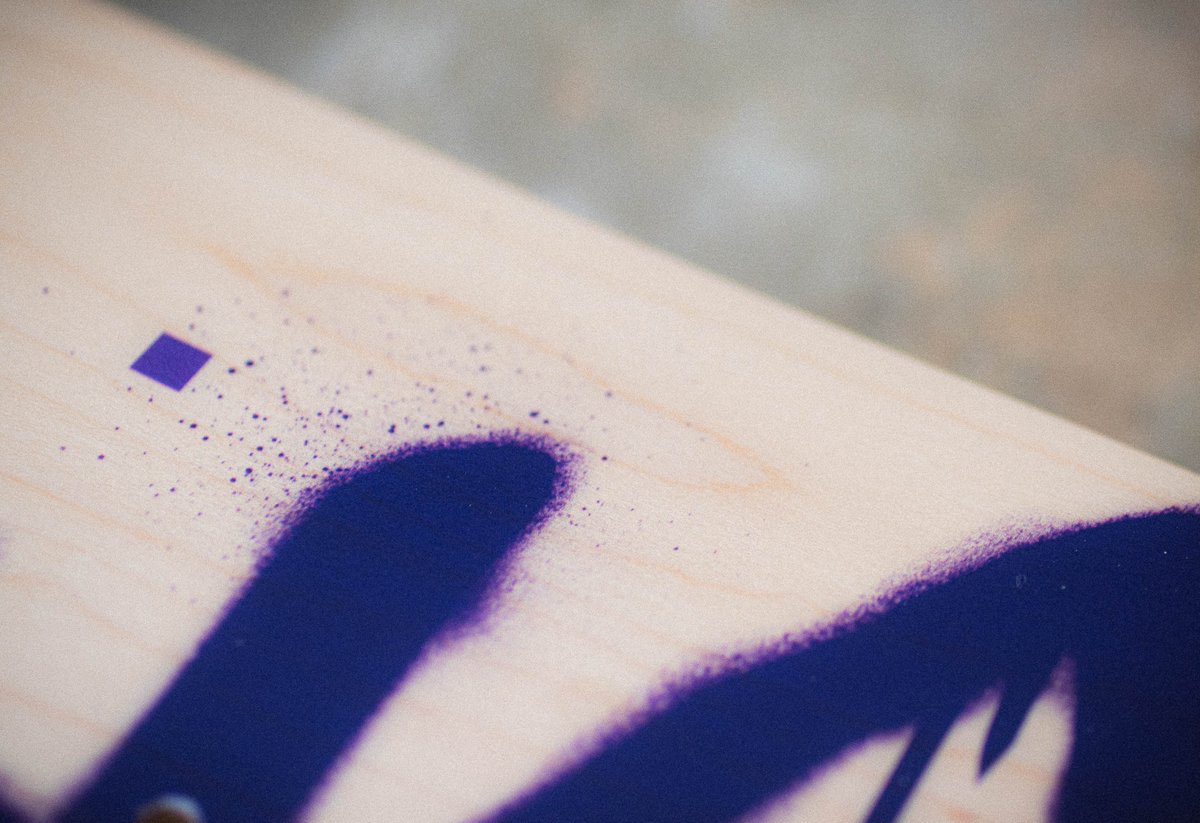 _JKNFT_'s tweet image. Was really kind of an honor to create some skateboard decks for the head birb, and I truly appreciate your support @spencer as I reboot @_genmerch 🙏
For this order, I created three decks in total: two custom designs for @moonbirds #6949, one using the pixel birb and another…