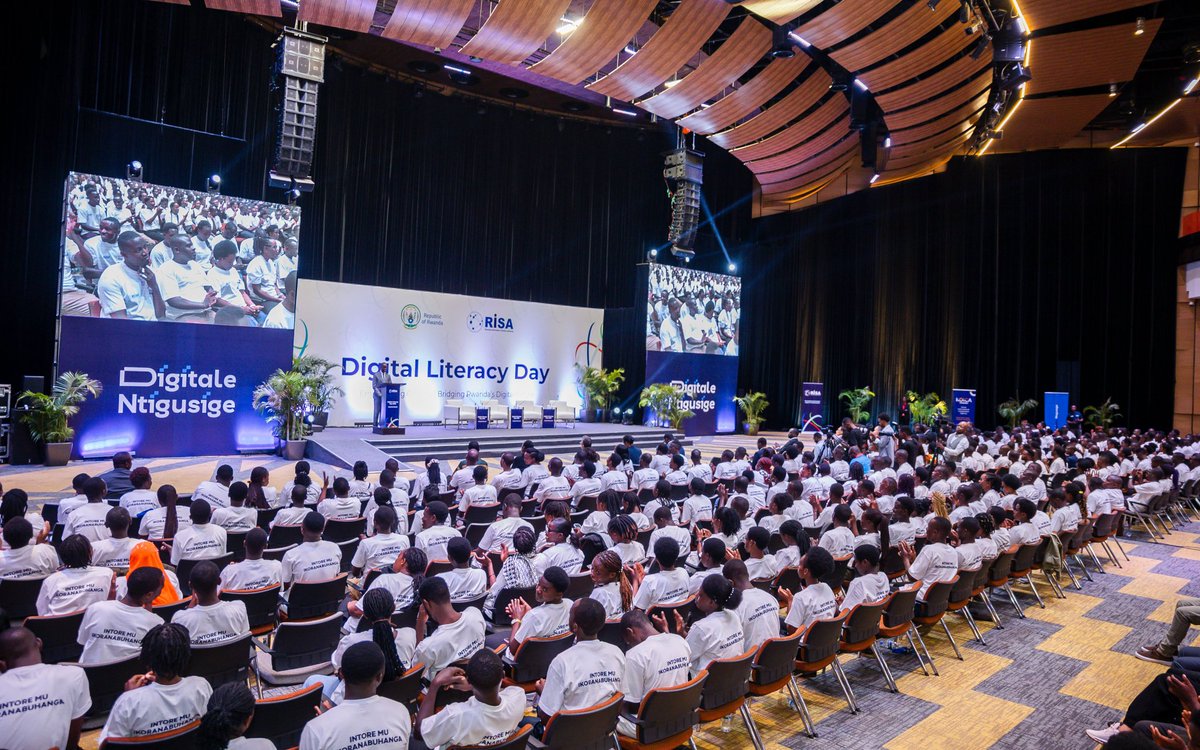 Rwanda_decor's tweet photo. CEO of RISA, @TonySebera, said: “Each citizen trained represents a door opened, a dream realized, and a voice strengthened in Rwanda’s digital narrative.”

#RISA #DigitaleNtigusige #DigitalInclusion #DigitaleNtigusige https://t.co/V3MO8C839W
