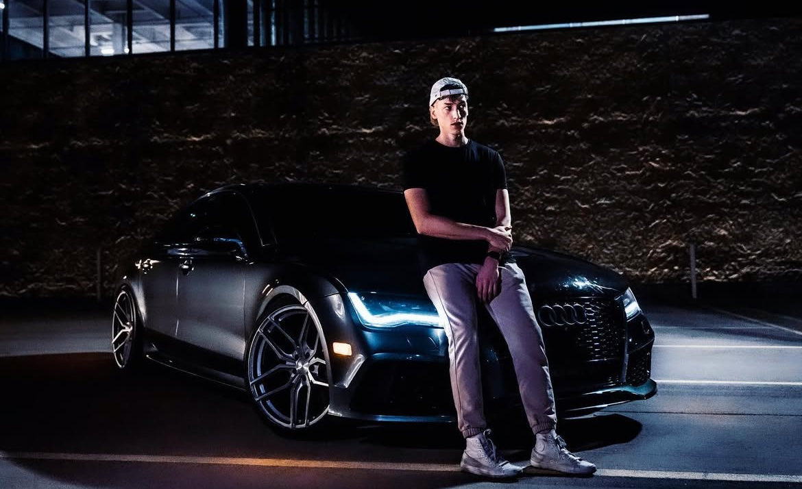 amyoder's tweet image. Did this with my RS7
- Bought $50k
- drove 12k miles
- Sold $48k
And I would’ve sold it for $50k too if my meddling assistant didn’t shoot my $2k windshield with a BB gun.
Little did I know you have to get the HUD recalibrated by Audi in Germany
Smfh
