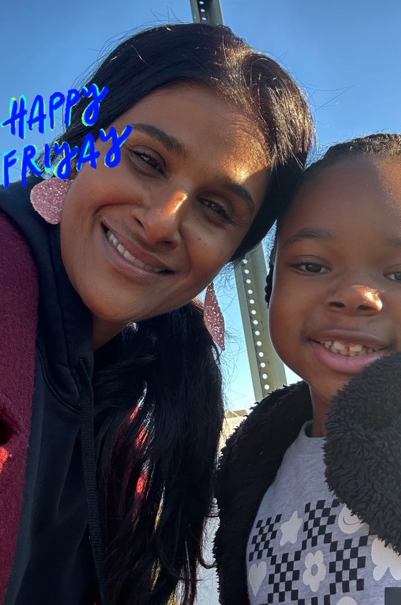 SoniaMatthew2's tweet image. Happy Friday to everyone! 😎 We got this! Smile and breathe, the weekend is on the way! ♥️ #ProudAssistantPrincipal
