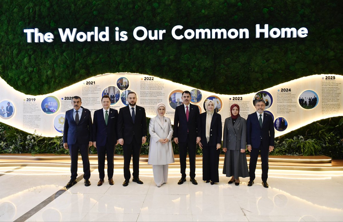 iletisim's tweet photo. Sayın Emine Erdoğan, "Sıfır Atık Hareketi: İnsan, Mekân, Dönüşüm" temasıyla İstanbul'da düzenlenen Uluslararası Sıfır Atık Forumu'na katıldı. https://t.co/quhwUd9flp