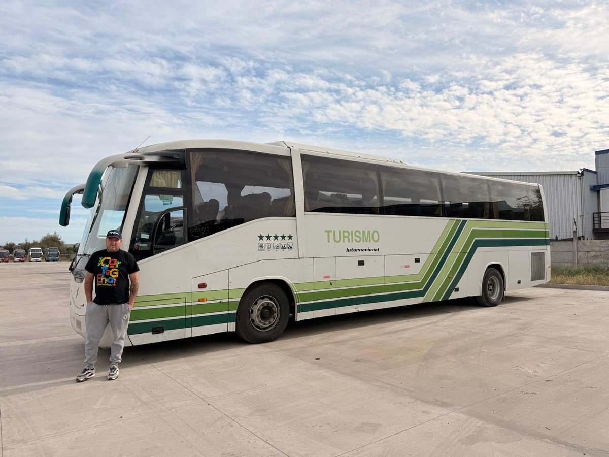 UsadosYanguas's tweet photo. Despidiendo este maravilloso B7R Volvo .
Nuestro 370 , año 2006 queda en buenas manos .
Irizar y Volvo fueron una combinación de calidad . https://t.co/UFxvkirtMb