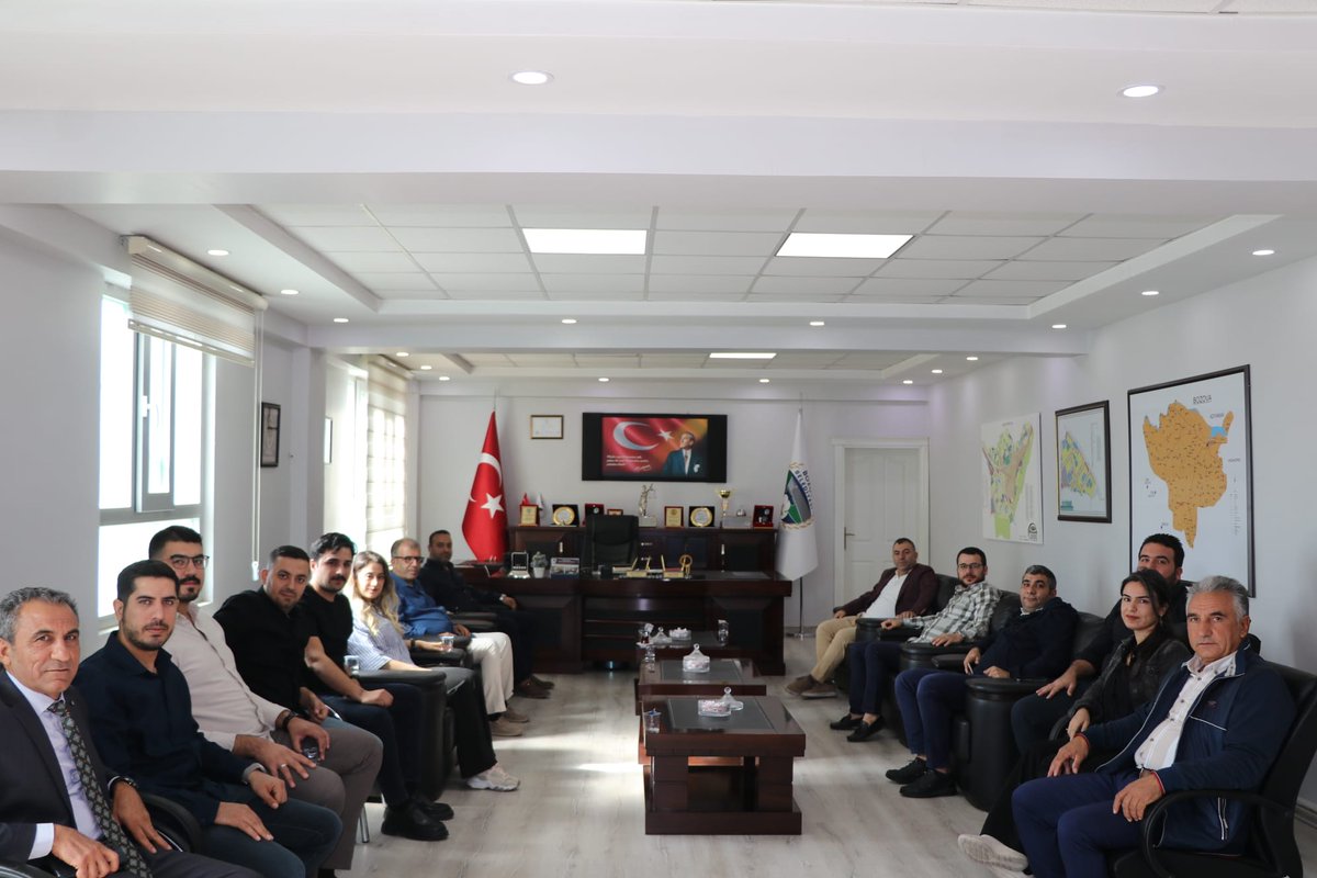 Şanlıurfa Makine Mühendisleri Ar-Ge Kooperatifi olarak Bozova Belediyesi’ni ziyaret ettik.

Belediye yetkilileriyle ilçede yürütülebilecek ortak çalışma alanları ve iş birliği fırsatları hakkında verimli bir istişare toplantısı gerçekleştirdik.
Bizleri misafirperverlikle