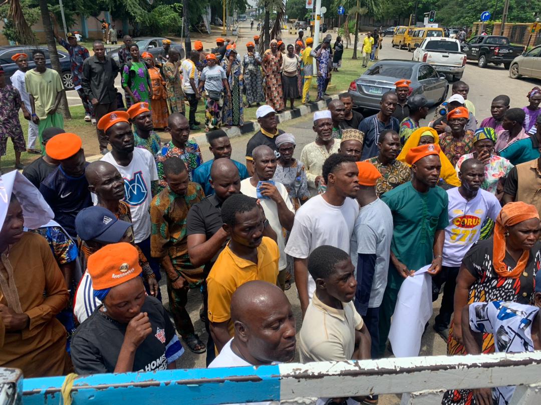TIBmovement's tweet photo. More pictures from the ongoing protest in Lagos: Forced eviction is violence. Overtaxing the poor is injustice.
The people are saying NO MORE!
#TakeItBack
#LagosProtest
#RevolutionNow https://t.co/5u6xUmtuLi
