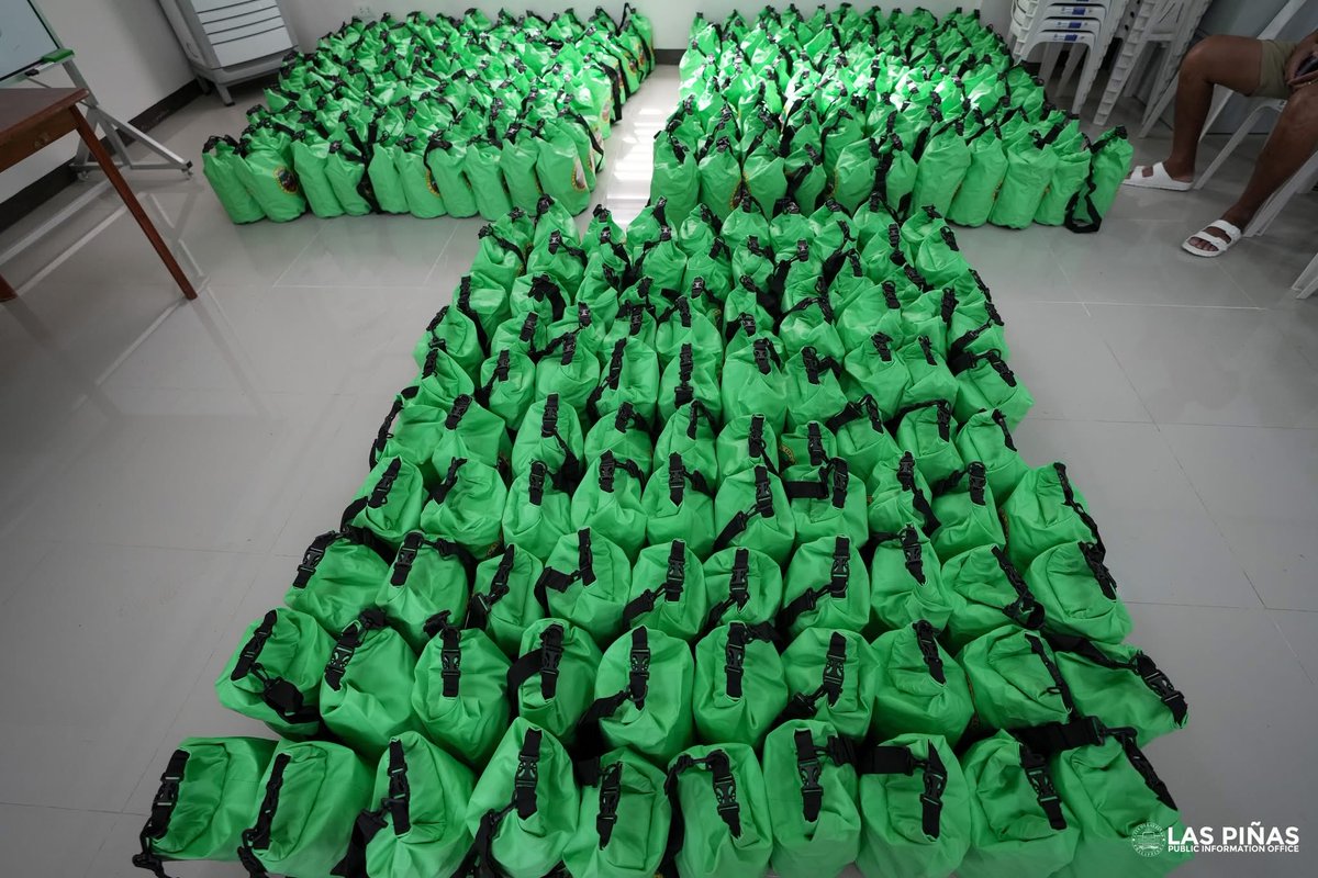 pinas_city's tweet image. LAS PIÑAS LGU, SINIMULAN NANG MAMAHAGI NG COMMUNITY GO BAGS ✅

TINGNAN: Sinimulan na ng Pamahalaang Lungsod ng Las Piñas ang pamamahagi ng mga Community Go Bags sa iba’t ibang Homeowners Associations (HOAs) sa Las Piñas City.

#LPCUpdate 
#LasPiñas