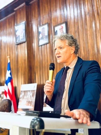 AndyBUNICEF's tweet image. As the @UN turns 80, we’re empowering the next generation! 🇱🇷
Student representation included Liberia’s School of the Deaf &amp;amp; Blind @MOFALiberia for a #ModelUN outreach on diplomacy, peace &amp;amp; the #SDGs.
With UNICEF Liberia’s support, inclusion is at the heart. 💙🌍
#UNDay2025 #UN80