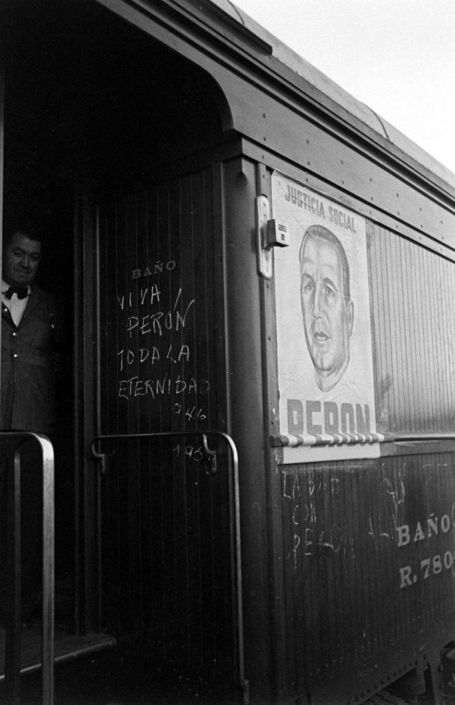 El movimiento más grande de occidente, forjador del gran líder argentino y latinoamericano. 80 años y seguimos con él, y todavía quedan muchísimos más. Feliz día compañeros!