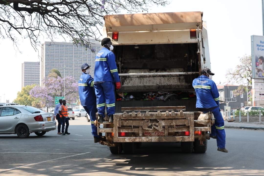 nickmangwana's tweet image. There is no rubbish on our streets😁. #IfYouKnowYouKnow 
#HarareCBD
@GeoPomonaZW