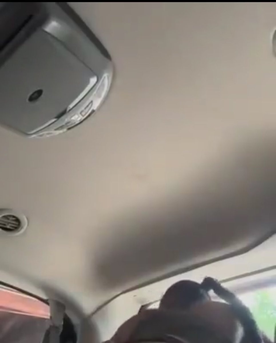 No way she didn’t care 😭😭
A thread 🧵