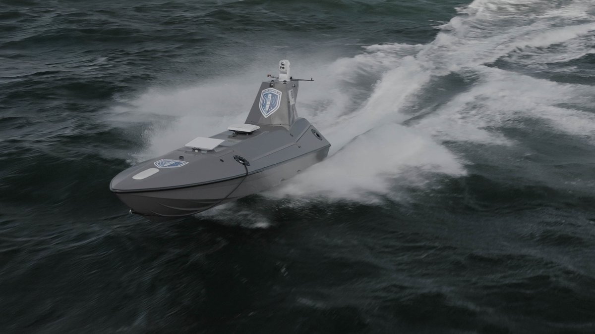 RoyalNavy's tweet image. The Royal Navy tested autonomous and uncrewed technology, from remotely-piloted boats to robot dogs, during Exercise #TridentSprint1 to show how the latest innovations can boost Digital and Information Warfare
➡️royalnavy.mod.uk/news/2025/octo…