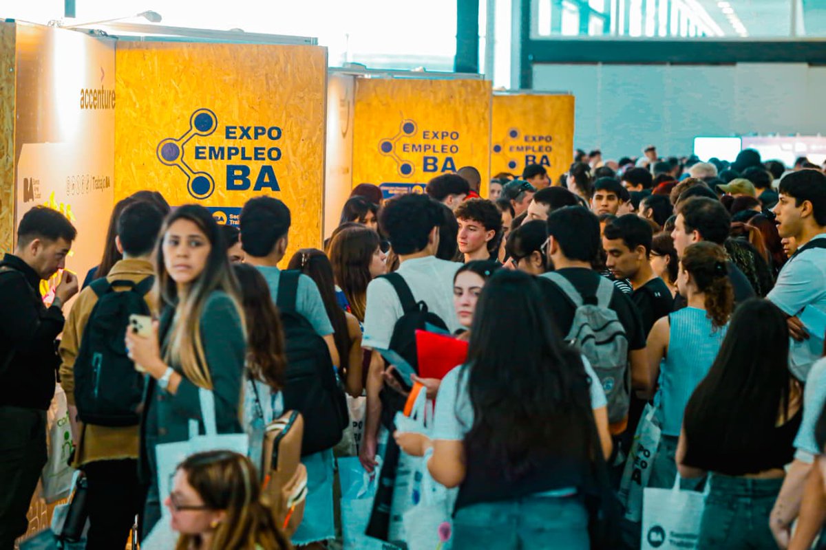 Más de 13.000 personas se postularon a las 1.800 ofertas laborales de Expo Empleo BA @regionmetro regionmetro.com/noticias_detal… #noticias