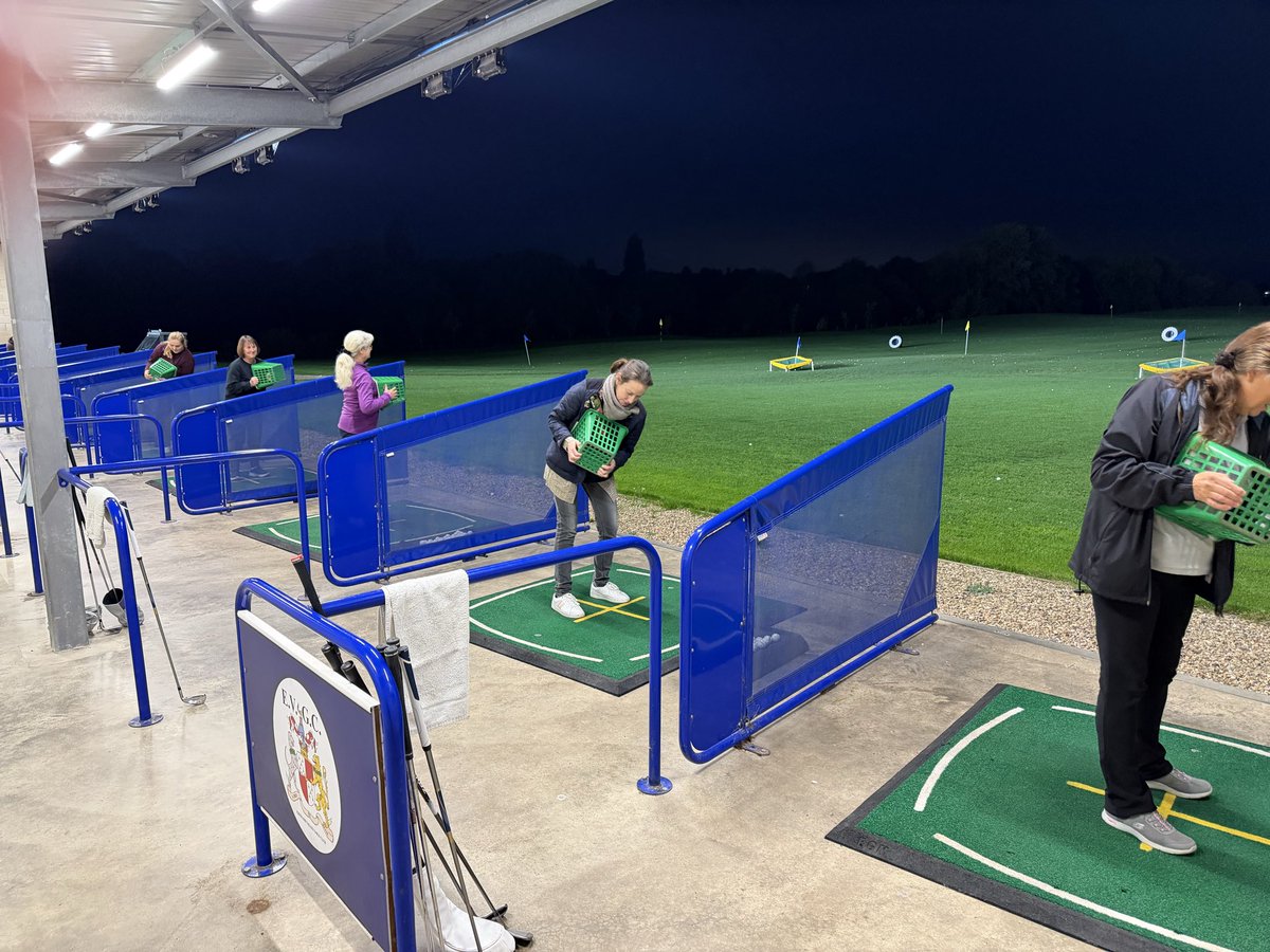 Another great session with our “get further into golfers’ using towels and baskets to help with pitching techniques 🤣🏌️‍♀️