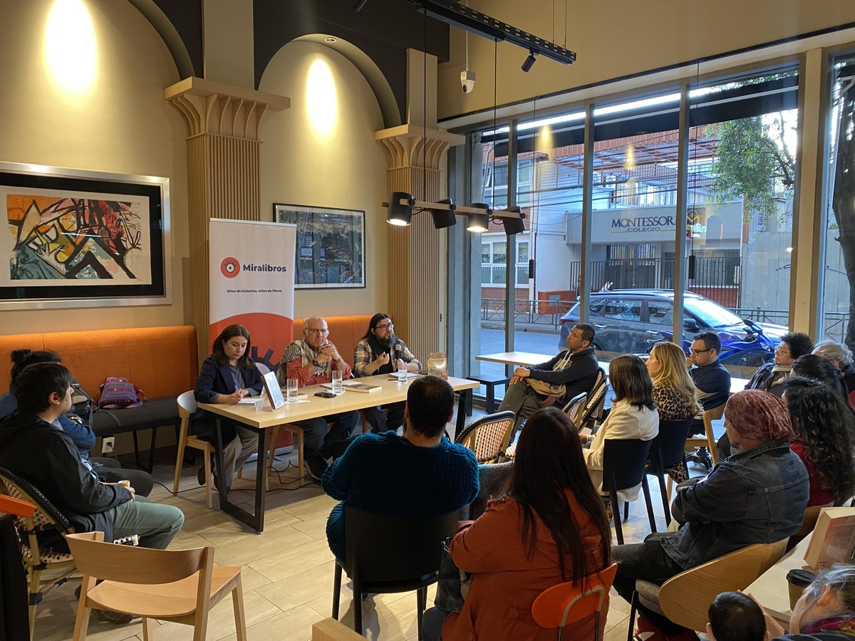 IEIIUFRO's tweet photo. 📚 Compartimos algunas imágenes 📸📸 📸 que nos dejó la presentación del libro "Etnicidad y acción política. Escritos sobre pueblos indígenas y Estado en América Latina" de Santiago Bastos Amigo. https://t.co/HARhMG4MPO