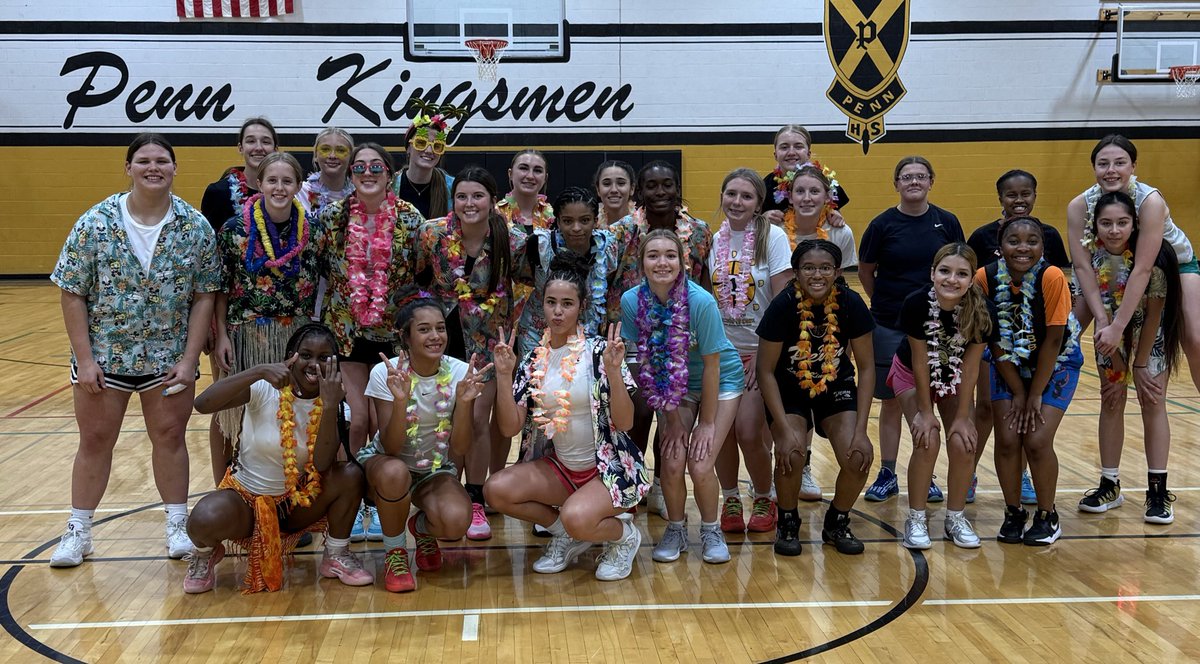 PennGBB's tweet photo. Theme Week Day #3 Aloha ๐๏ธ
The girls brought the Hawaiian spirit! Here's to a great pre-season ๐ค๐ Let the real fun begin. #DMBB https://t.co/11g1sI0LV4