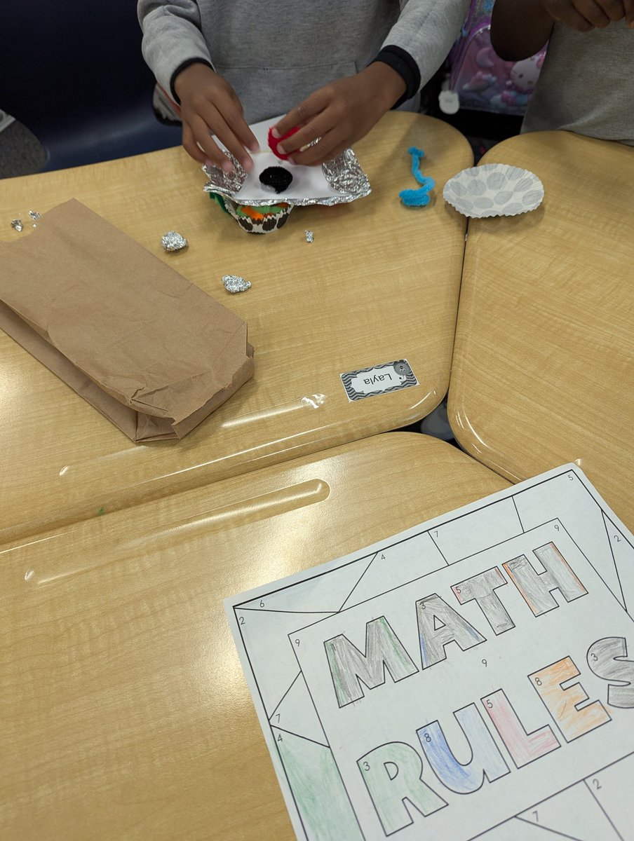 I love seeing the creativity of my <a href="/RCE_SAiL/">@RCE_SAiL</a> 🐬🐬🐬. <a href="/gad1127/">Stacey Gadson</a> <a href="/ngilmore012024/">Nikki Gilmore</a> <a href="/WebsterScdenise/">Denise Webster</a>