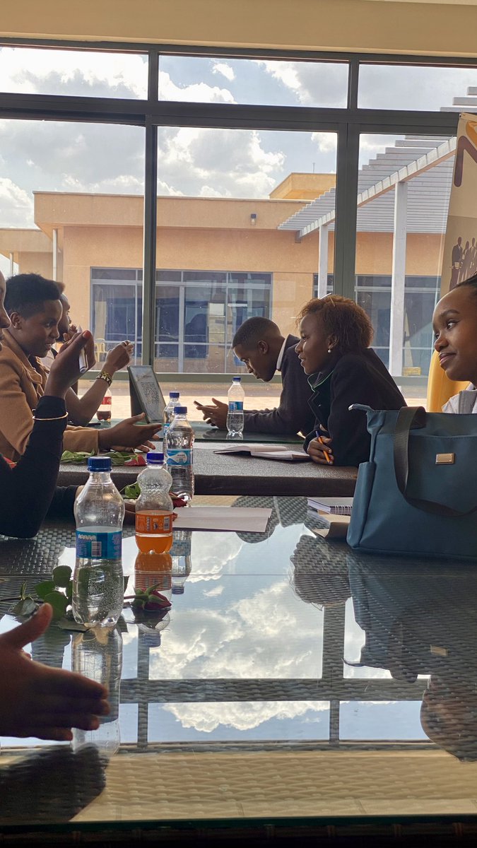 WorkforceAfrica's tweet image. The @WorkforceAfrica  x @punditspace_  team had an amazing experience at the Speed Dating with Recruiters event hosted by @youngtechiez  at USIU 🎓

#WorkforceAfrica #Punditspace #YoungTechiez #USIU #TalentDevelopment #Techtalent