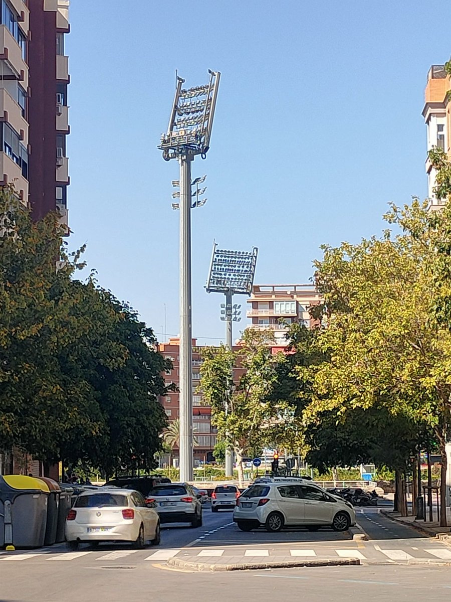 #floodlightfriday

Enjoy that weekend Everyone!! 😍⚽