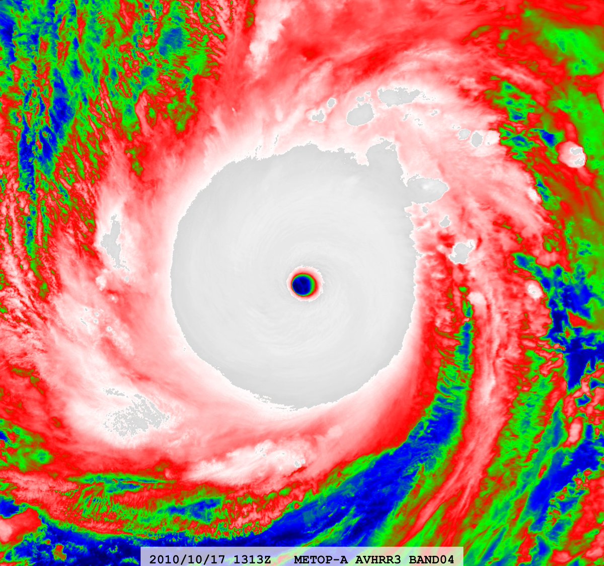 zeb199818's tweet photo. Super Typhoon #15W #MEGI 15-year Anniversary
Satellite: #METOPA #AVHRR3
Channel : B04 (10.8 µm) 1.1 km
Time : 2010/10/17 1313Z
Eye Temp : 21.35 °C
CPA : ~430 km
Aircraft Observations : 
1115Z 895mb FL 170KT
1206Z 893mb FL 192KT
1305Z 890mb FL 177KT https://t.co/RI7PWneAgT