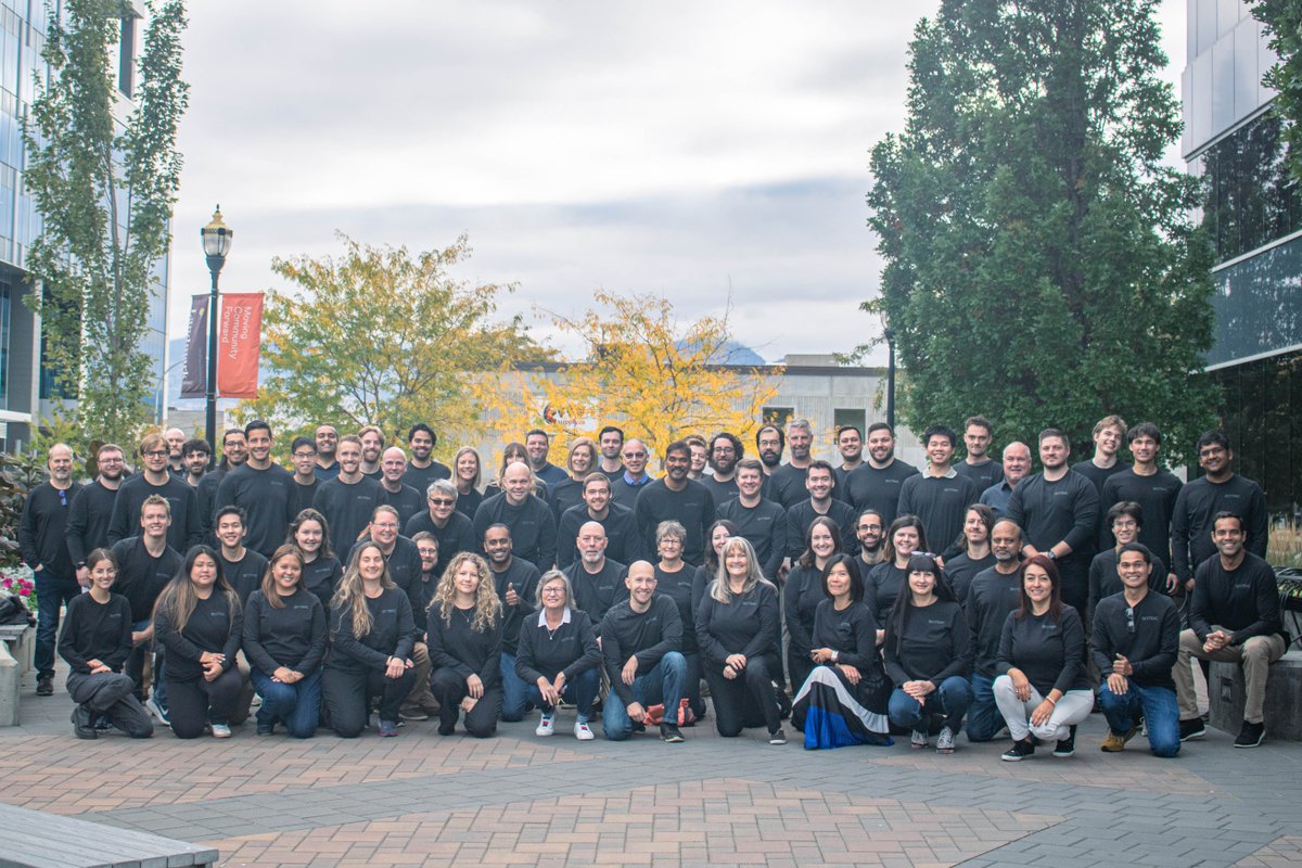 ✈️ Behind every connected aircraft is a team of smart, curious &amp; slightly camera-shy humans 😅📸 

We’re growing across Engineering, Project Management, HR, Operations or Technical Support, come join us! 🚀

👉Take a look at our current openings here: hubs.ly/Q03P2ykc0