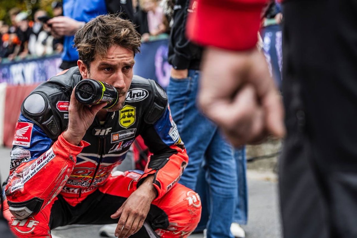 BigOneEvolution's tweet image. Dopo il GP di 🇧🇪 Mettet, la testa è già su Pomposa. Pronto a spingere oltre il limite, pronto a sfidare se stesso e dare ancora una volta il massimo!

@eliasammartin32 , #TeamEvolution Athlete

#bigoneevolution #teamevolution #supermoto #performance