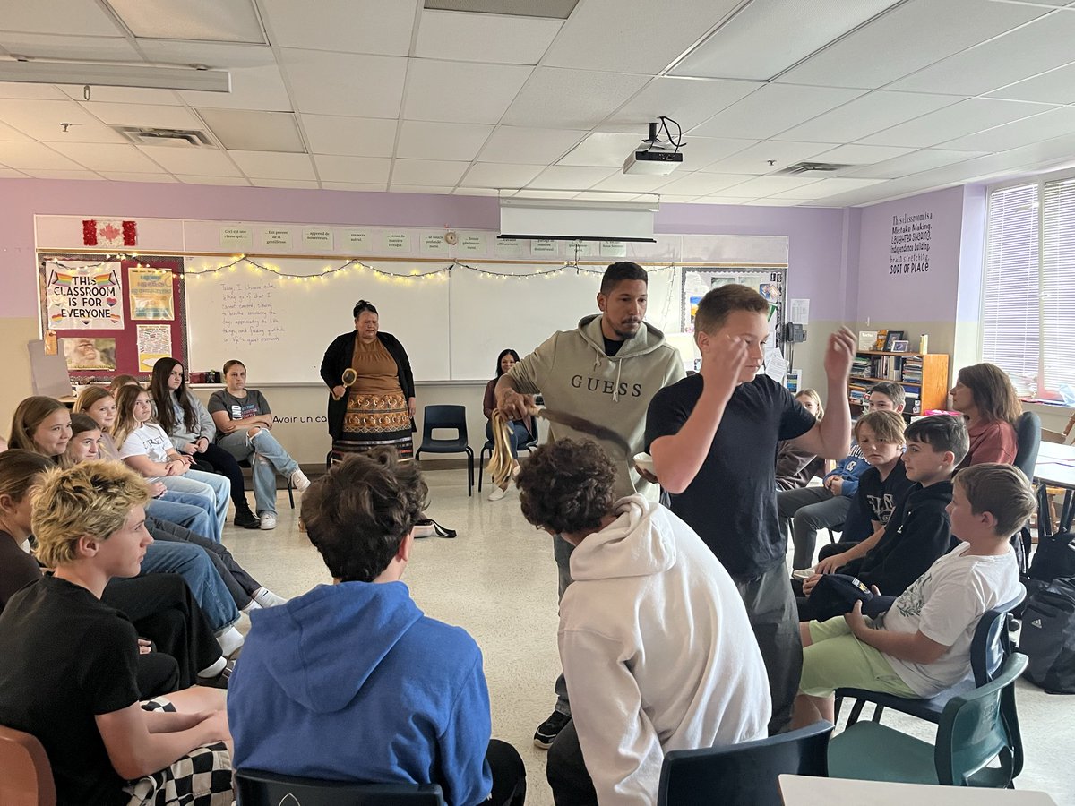 SRCE Equity team working with CBHECA students!