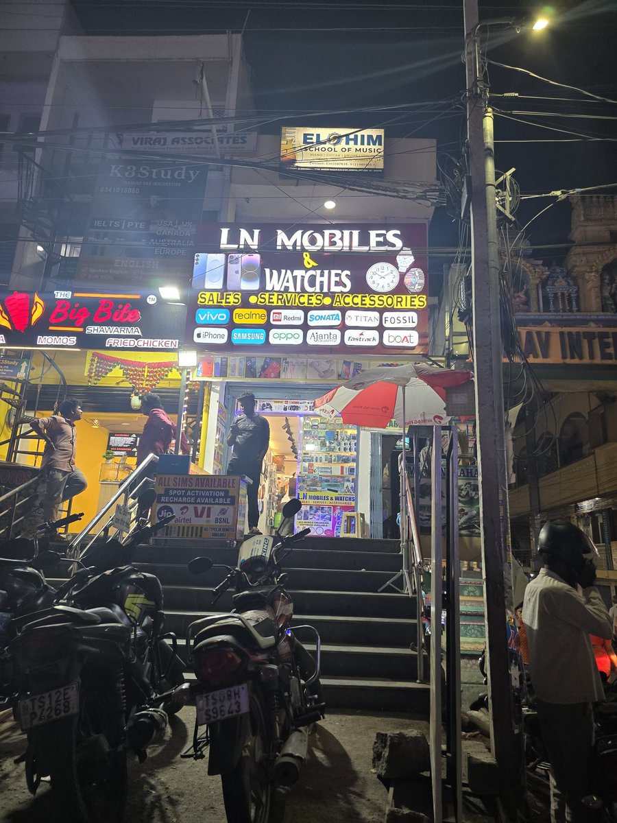 pavankumar75290's tweet photo. @DC_Quthbullapur 
@GHMCOnline 
@CommissionrGHMC
@TelanganaCMO
Sir /madam please imposed a fine for the board for Ln mobiles it was very brightness in the night .
Please take action 
Location:ganesh nagar chintal near shah teatre ( asian shah teatre) 
Please take sever action. https://t.co/BslTd3QAUg