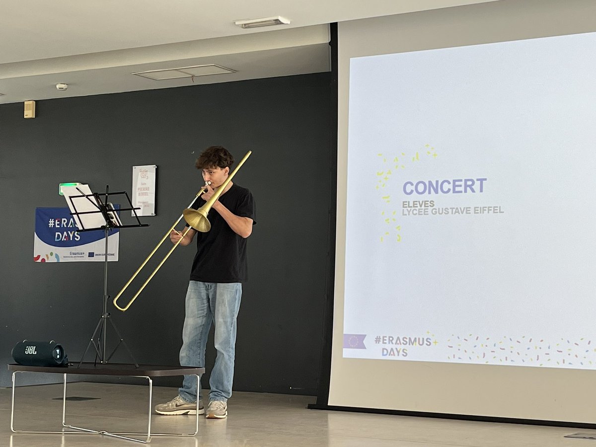 ErasmusDays au Lycee Gustave Eiffel de Bordeaux, cet après-midi. L’occasion de féliciter les diplômés de la promotion Aquitapro 24/25. #aquitapro  #ErasmusDays