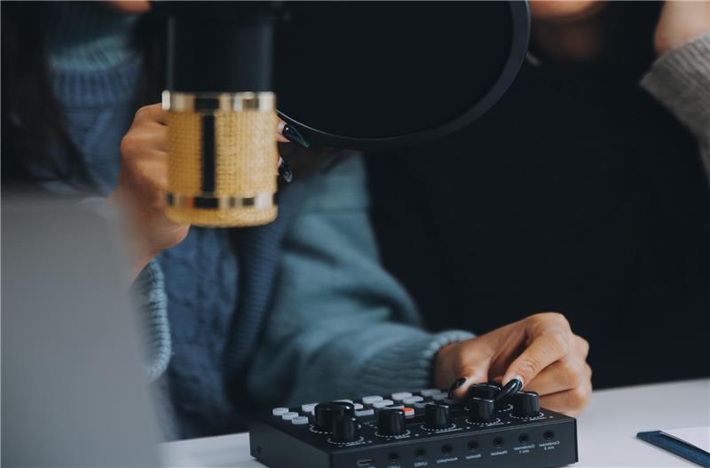 ExistentialAI's tweet image. Set up. Name it. Hit record. Dipper makes capturing family stories or interviews simple, clean, and high-quality, no tech stress required.
 
bit.ly/3IRyLqZ
 
#Dipper #DipperAudio #audiomastery #contentcreators #musicians #podcasters #audioenthusiasts #soundproject