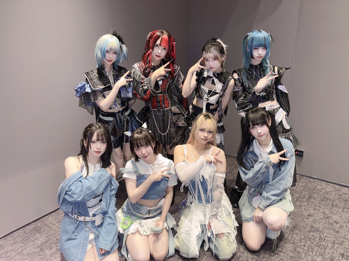 Maruz_official's tweet photo. 【Idol Kingdom Taipei】
台湾で @jiemei_idol さんと @Misology_sh さん
とお写真撮って頂きました📷🌟
ありがとうございました！ https://t.co/BIZK8plrAq