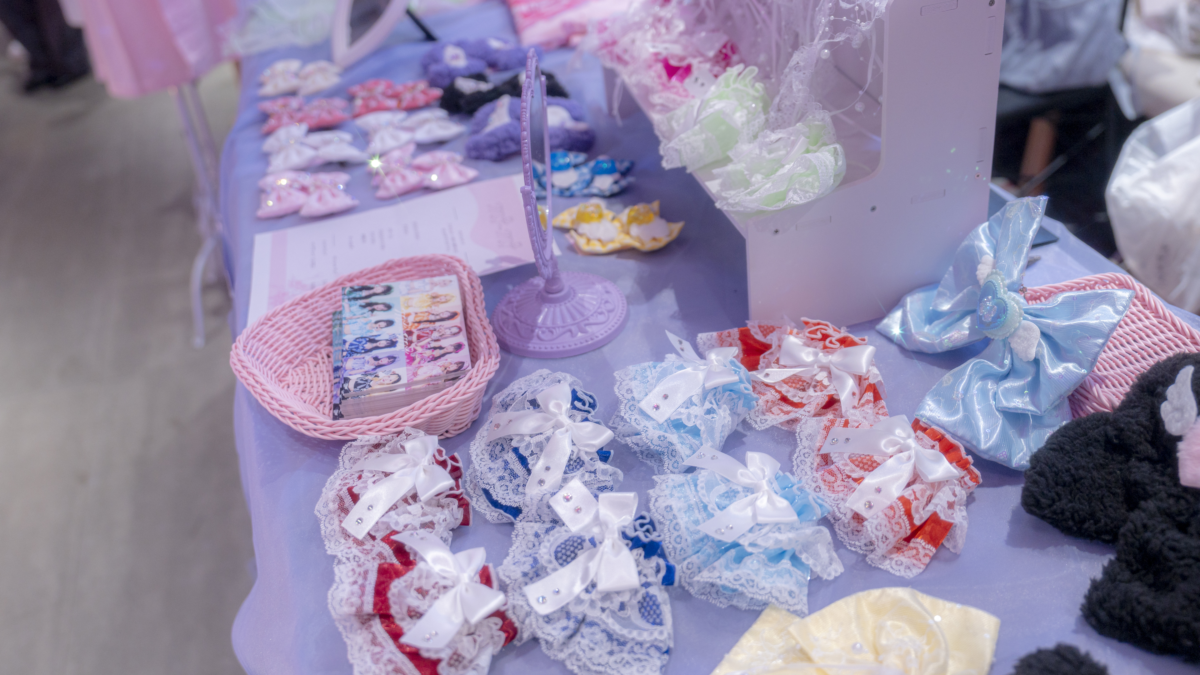 日本未入荷 上海PTS展覧会限定 MIMIA ミミア 粉墨童話 幻党玫瑰 赤 預購]MIMIA 吊卡粉墨童話綺夢慕斯幻覺玫瑰PTS 上海限量展會限定