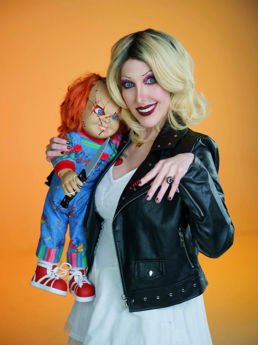 Kittendtv's tweet photo. 💋 “A girl look’s her best for her killer date.” 💀 Ready to raise a little hell as Tiffany Valentine.
#BrideOfChucky #TiffanyValentine #HorrorCosplay #KillerStyle
Tiffany Cosplay pic: @HexedPhotog
Dress, Jacket,and Chucky doll from: @SpiritHalloween
MUA: JF
@Cosplay_society https://t.co/4uW9kKZ2oE