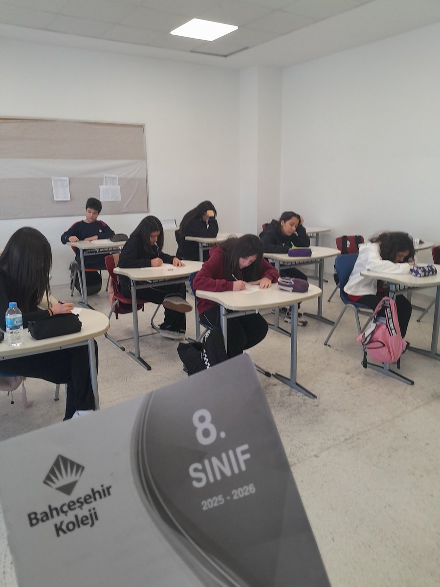 Çorum Bahçeşehir Koleji olarak 
8.sınıflarımızda LGS 
11 ve 12.sınıflarımızla AYT Denemelerini yaptık.✨️
Sınav sonuçlarını öğrencilerimiz ve velilerimizle paylaşarak akademik gelişim sürecini yakından takip etmekteyiz.
Öğrencilerimize başarılar dileriz.💙❤️#bahçeşehirkoleji