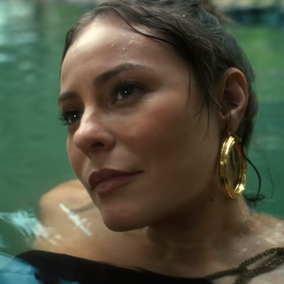 creztalis's tweet image. meio que a Paolla Oliveira nasceu para fazer vilãs #RabodePeixe