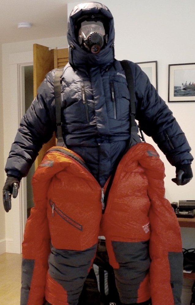 Sneusuit tweet media