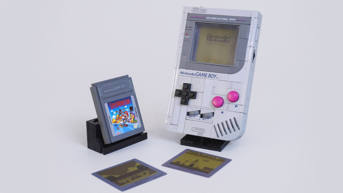 BrickFanatics's tweet photo. LEGO Super Mario 72046 Game Boy is a pixel-perfect recreation of a retro gaming icon. Satisfying to construct and filled with tiny extra details, this is one of the best Nintendo LEGO sets to release to date.
https://t.co/TuA24bqDED
#LEGO #LEGOReviews #LEGONews https://t.co/lnZ11Tnjwm