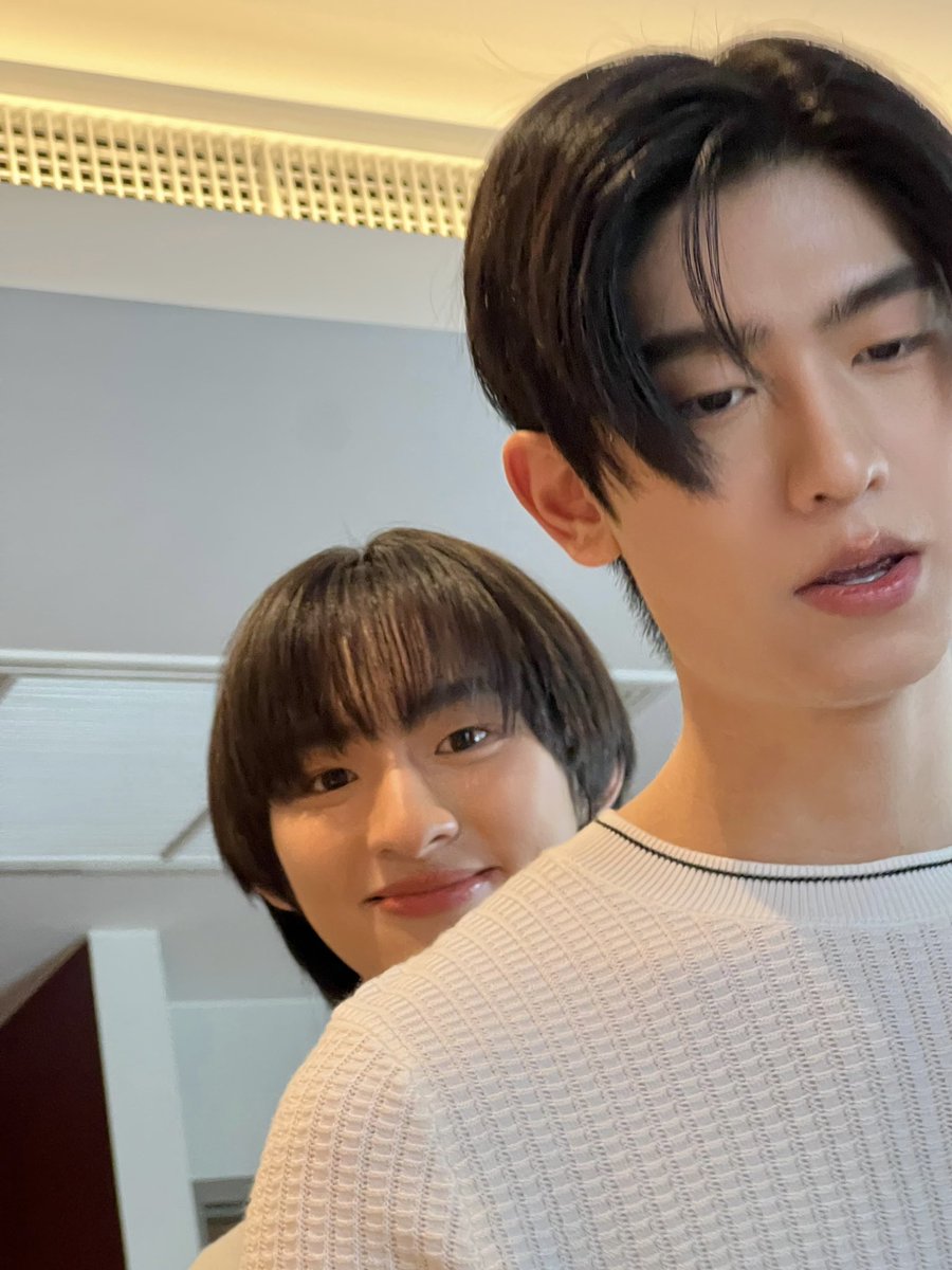 LaDyMaMeTMK's tweet photo. น่ารักมาก ใครทำตามได้ทำเลย ผมทำไม่ได้

THOMASKONG COUPLE REF
#InARefCoupleTMK https://t.co/DgtnuXPSp4